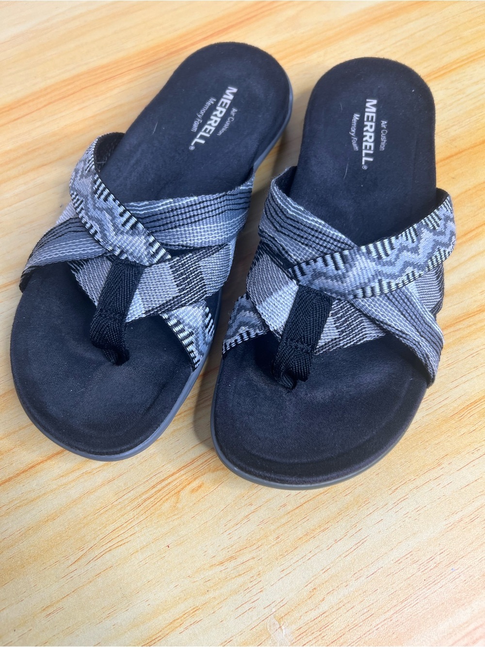 Merrell Thong Memory Foam Comfort Sandals Size 5
